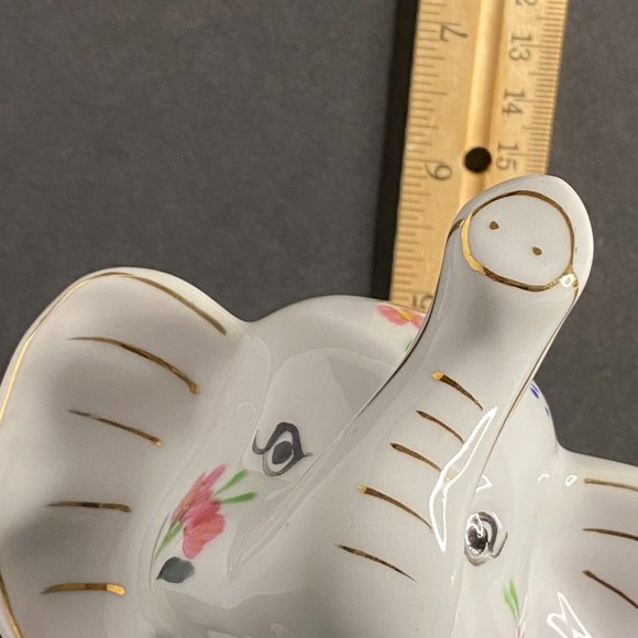 Porcelain Elephant With 10K Gold Formalities by Baum Bros Handpainted Flowers - Picture 11 of 12